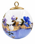 Boule de Noël fleurs réf. 07, fleurs bleues, dessous bleu lavande, vue 1