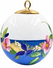 Boule de Noël fleurs réf. 21, fleurs roses et blanches, dessous bleu, vue 3