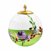 Boule de Noël fleurs en porcelaine 5,5 cm, référence 26, fleurs violettes et mauves, dessous vert, vue 3.