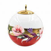 Boule de Noël fleurs en porcelaine 5,5 cm, référence 28, fleurs roses et mauves, dessous rouge orangé, vue 1.