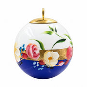Boule de Noël fleurs en porcelaine 5,5 cm, référence 34, fleurs roses et jaunes, dessous bleu profond, vue 4.