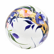 Boule de Noël fleurs en porcelaine 5,5 cm, référence 38, fleurs bleues et crème, dessous bleu turquoise, vue 1.