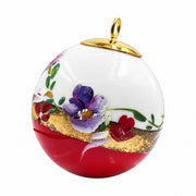 Boule de Noël fleurs en porcelaine 5,5 cm, référence 44, fleurs violettes et bordeaux, dessous rouge orangé, vue 1.