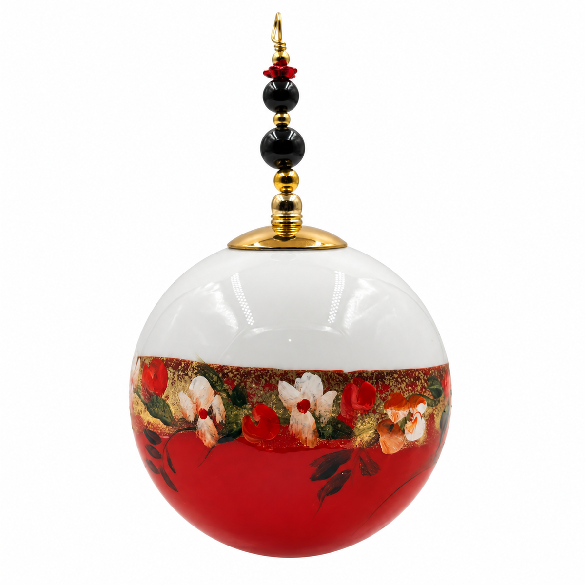 Boule de Noël fleurs avec perles 6,5 cm, référence 03 — guirlande fleurie et dorures sur rouge, vue 3