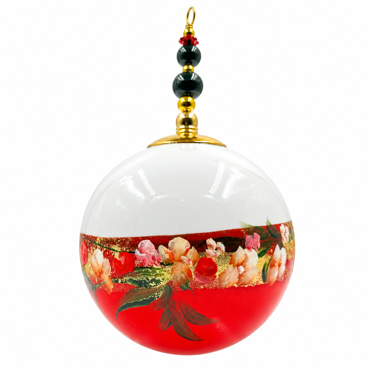 Boule de Noël fleurs avec perles 6,5 cm, référence 03 — guirlande fleurie et dorures sur rouge, vue 4