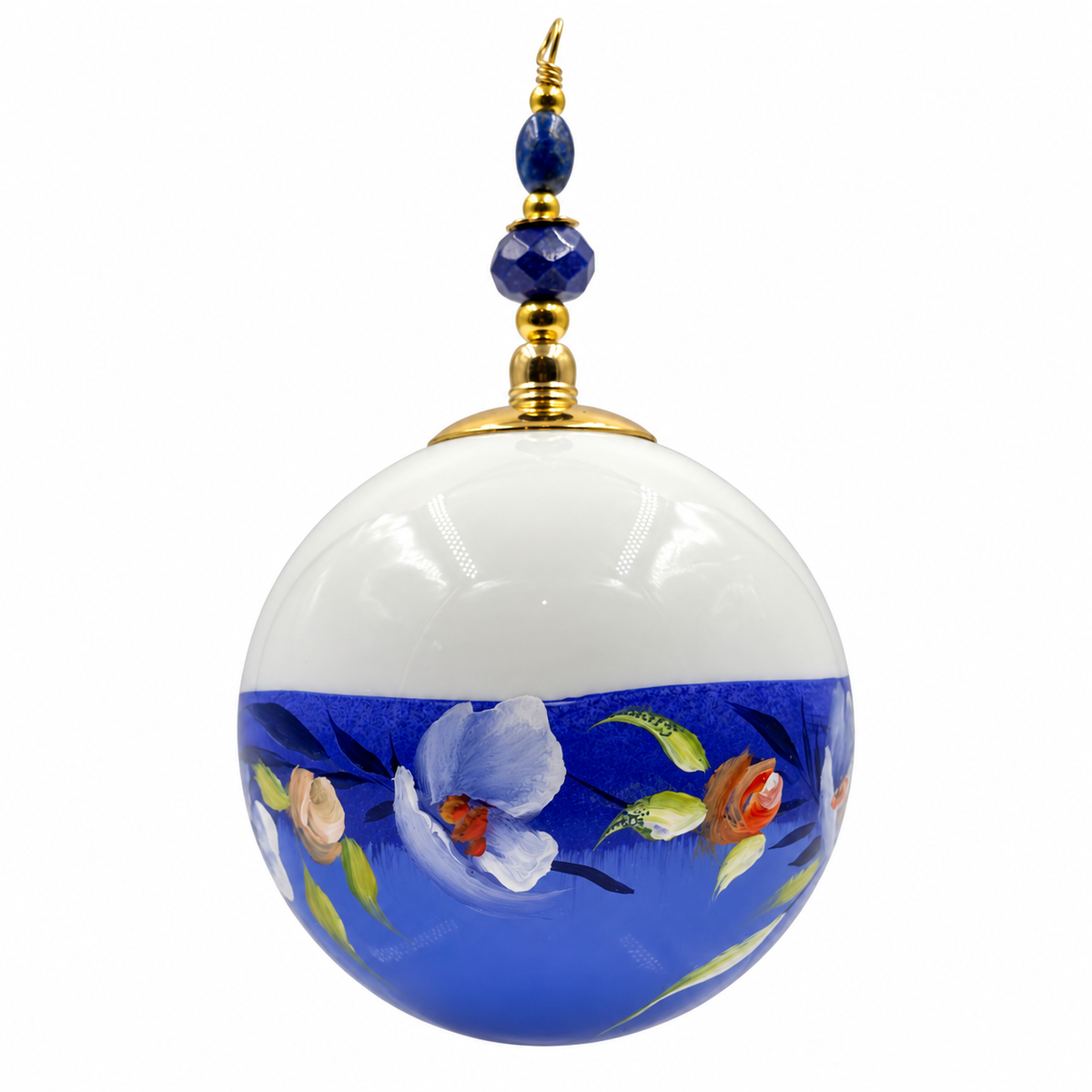 Boule de Noël fleurs avec perles 6,5 cm, référence 05 — fleurs bleutées sur bleu lavande, vue 5