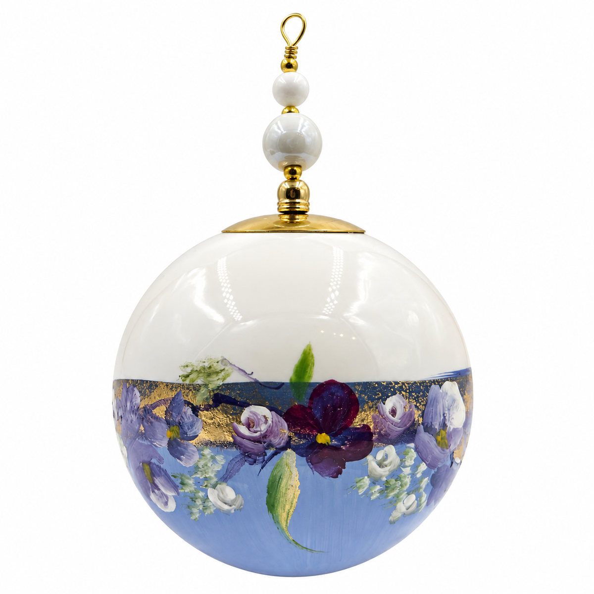 Boule de Noël avec perles 8 cm – Fleurs bleues et mauves sur bleu – Réf. 06, vue 3 — pièce unique peinte à la main
