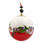 Boule de Noël avec perles 8 cm – Fleurs mauves et blanches sur rouge – Réf. 08, vue 2 — pièce unique peinte à la main