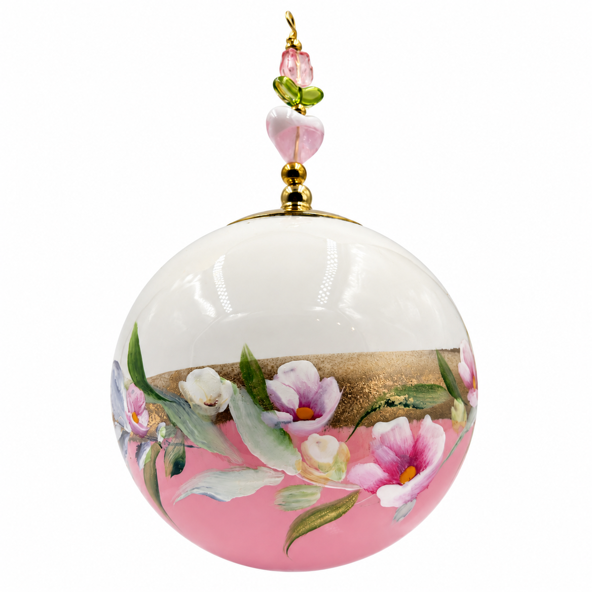 Boule de Noël avec perles 8 cm – Fleurs roses et blanches sur rose tendre – Réf. 09, vue 3 — pièce unique peinte à la main