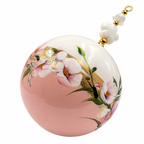 Boule de Noël avec perles 8 cm – Fleurs mauves sur rose poudré – Réf. 12, vue 5 — pièce unique peinte à la main