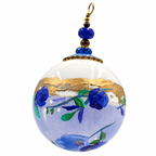 Boule de Noël en porcelaine avec perles 5 cm, fleurs bleues et lavande, référence 05, vue 3