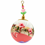 Boule de Noël en porcelaine avec perles 5 cm, fleurs roses et feuillage vert, référence 10, vue 3