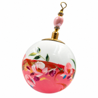 Boule de Noël en porcelaine avec perles 5 cm, fleurs roses et blanches sur corail, référence 20, vue 4