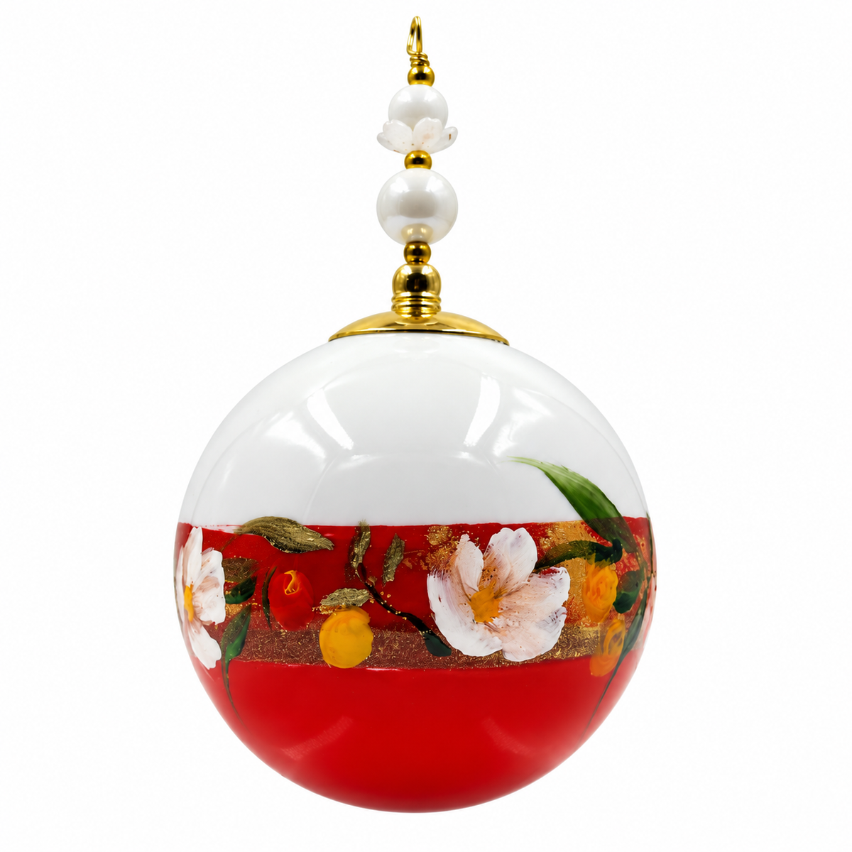 Boule de Noël artisanale personnalisable 6,5 cm, référence 19, vue 5 — Fleurs crème et roses sur rouge
