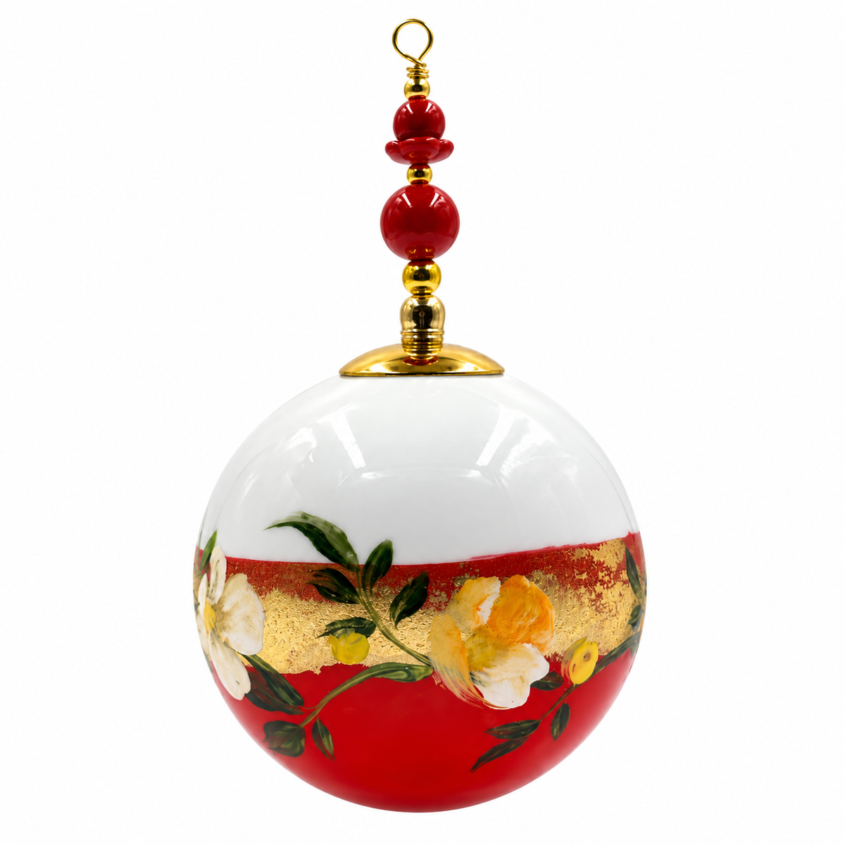 Boule de Noël artisanale personnalisable 6,5 cm, référence 24, vue 3 — Fleurs claires et dorures sur rouge