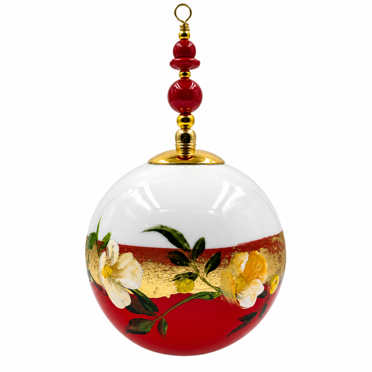 Boule de Noël artisanale personnalisable 6,5 cm, référence 24, vue 6 — Fleurs claires et dorures sur rouge