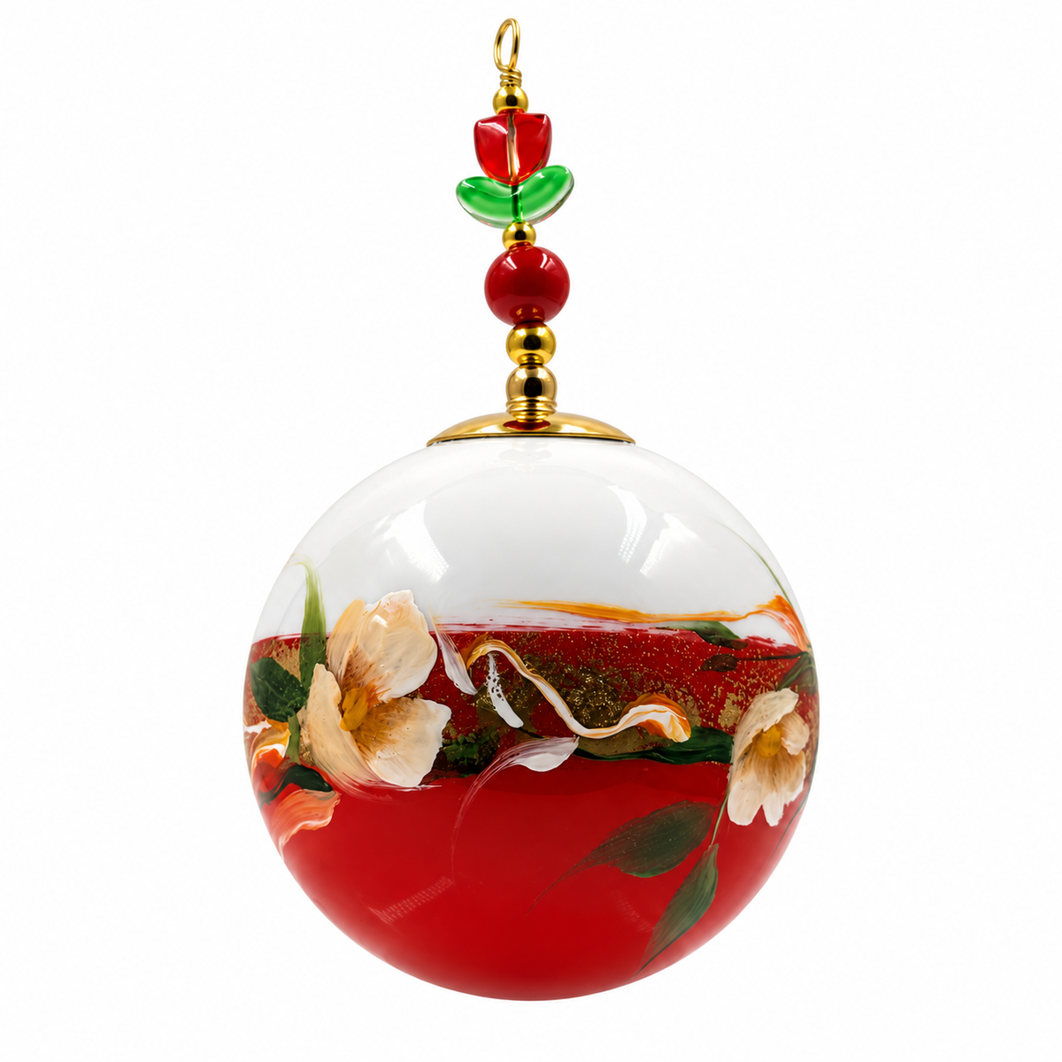 Boule de Noël artisanale personnalisable 6,5 cm, référence 29, vue 5 — Fleurs crème et frise dorée sur rouge